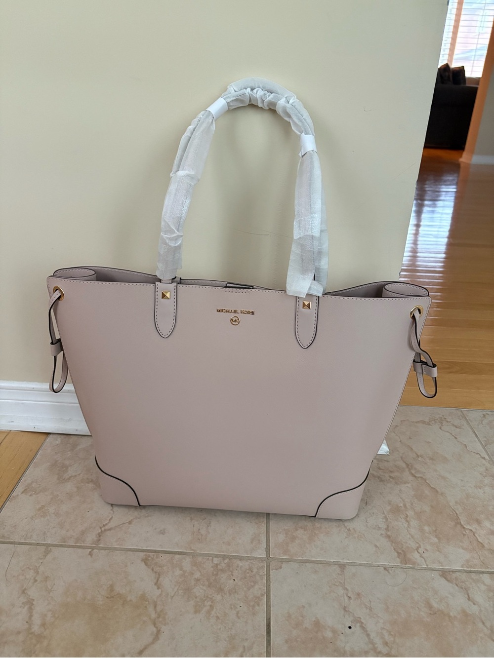 MICHAEL KORS Blush Leather Tote with Gold Hardware